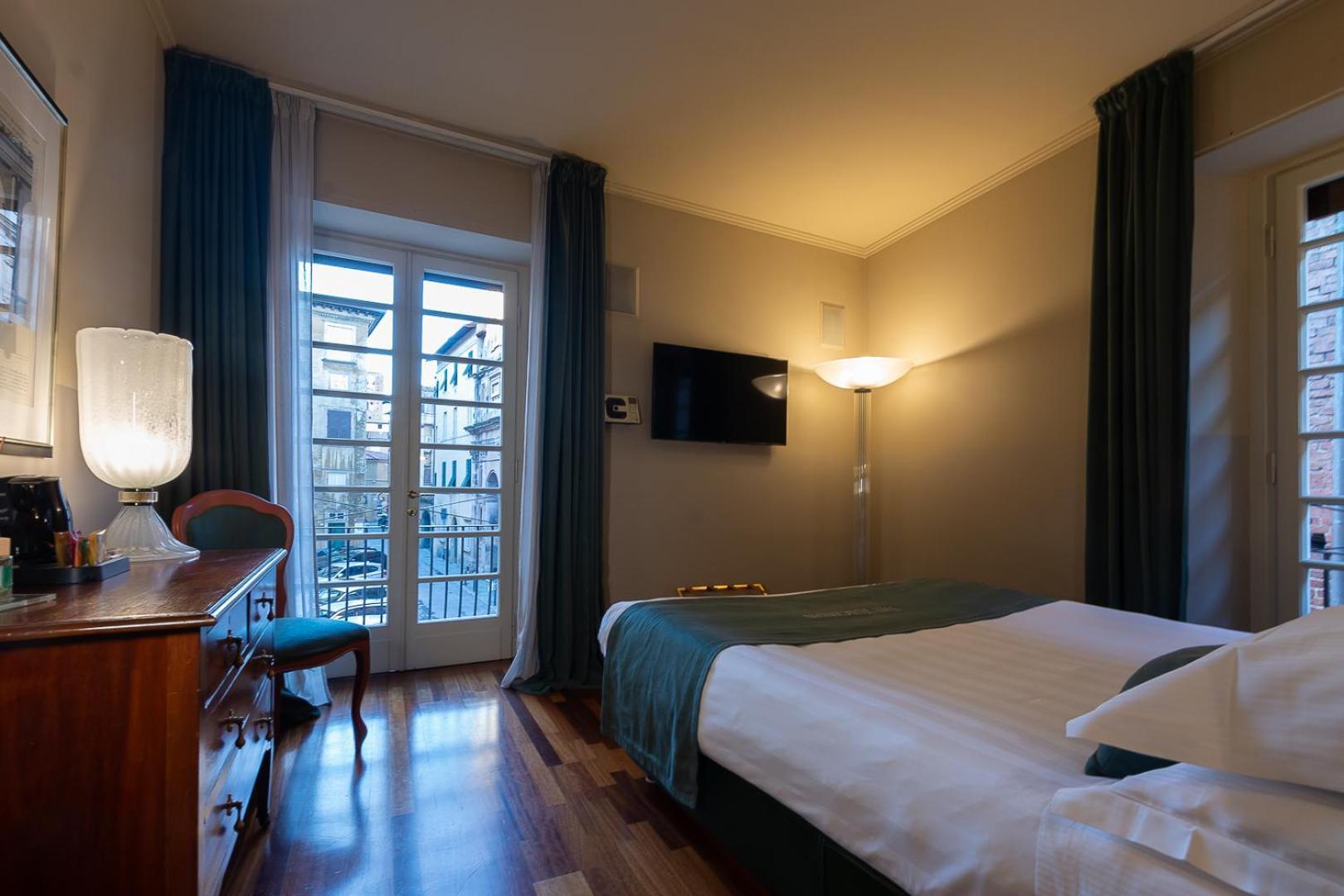 The Tuscanian Hotel Лука Екстериор снимка